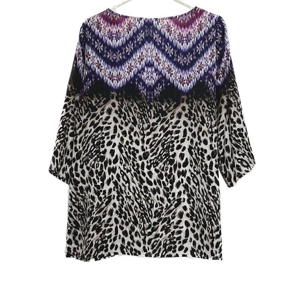 Chicos size one, medium, 3/4 sleeve abstract, animal, print pattern top - Picture 2 of 7
